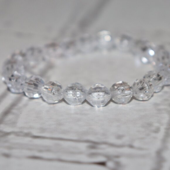 Beautiful lightweight clear crystal beaded bracelet 7" NWOT - Picture 1 of 5